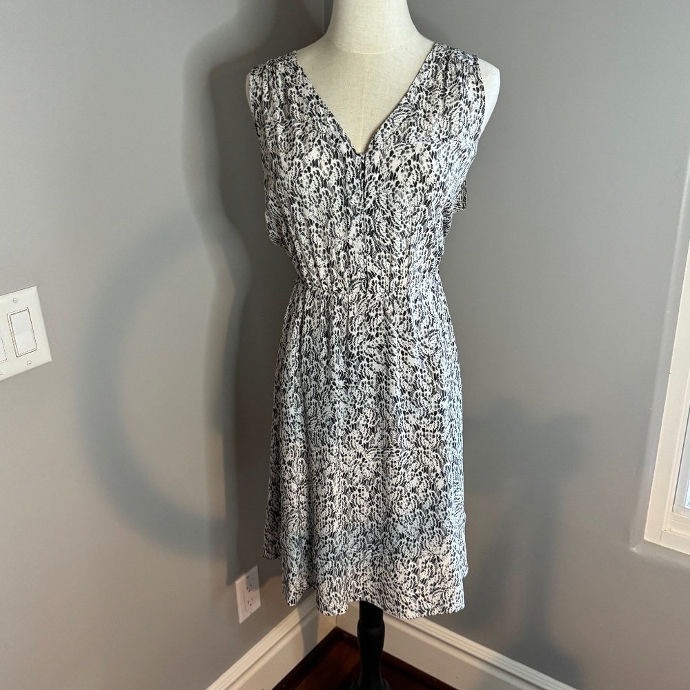 Rebecca Taylor Sleeveless V neck Silk Dress - Black/White Print - Size 10